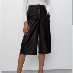 Babaton Leather Long Wide-Leg Short - Size 4
